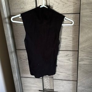 suzy shier size s turtleneck tank in blue black and maroon